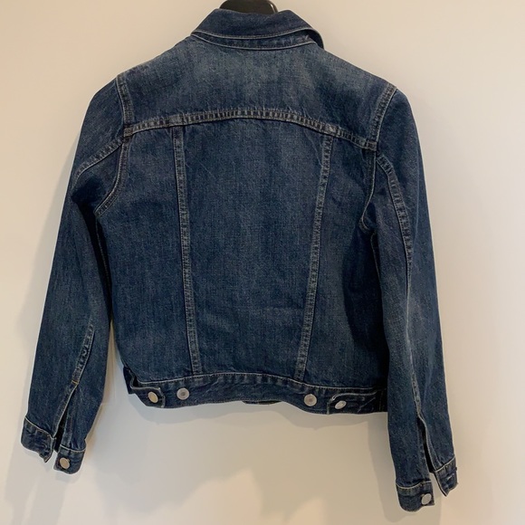 Classic Gap Denim Jacket - Picture 3 of 5